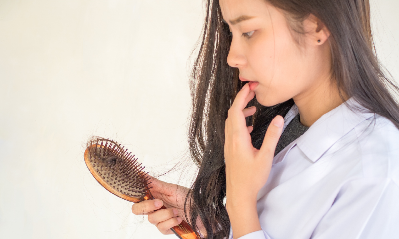 Symptoms of hair loss.